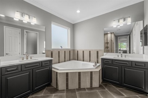 House in Wesley Chapel, Florida 7 bedrooms, 506.5 sq.m. № 1826943 - photo 19