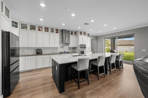 House in Wesley Chapel, Florida 7 bedrooms, 506.5 sq.m. № 1826943 - photo 7