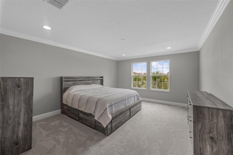 House in Wesley Chapel, Florida 7 bedrooms, 506.5 sq.m. № 1826943 - photo 23