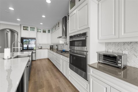 House in Wesley Chapel, Florida 7 bedrooms, 506.5 sq.m. № 1826943 - photo 10