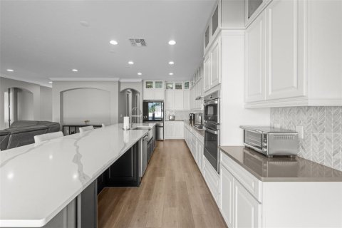 House in Wesley Chapel, Florida 7 bedrooms, 506.5 sq.m. № 1826943 - photo 9