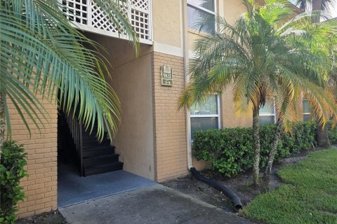 Condominio en alquiler en Orlando, Florida, 2 dormitorios, 84.08 m2 № 1914891 - foto 2