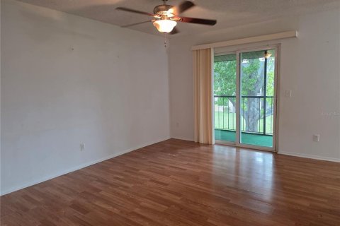 Condominio en alquiler en Orlando, Florida, 2 dormitorios, 84.08 m2 № 1914891 - foto 3