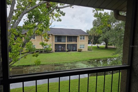 Condominio en alquiler en Orlando, Florida, 2 dormitorios, 84.08 m2 № 1914891 - foto 1
