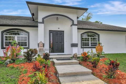 House in Loxahatchee Groves, Florida 3 bedrooms, 213.21 sq.m. № 2246072 - photo 3