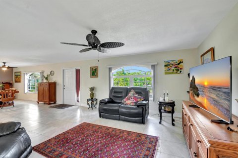 House in Loxahatchee Groves, Florida 3 bedrooms, 213.21 sq.m. № 2246072 - photo 5
