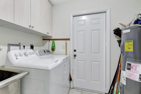 House in Loxahatchee Groves, Florida 3 bedrooms, 213.21 sq.m. № 2246072 - photo 27
