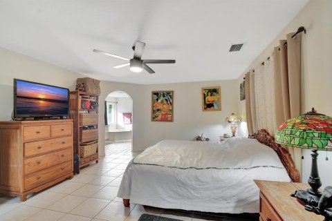 House in Loxahatchee Groves, Florida 3 bedrooms, 213.21 sq.m. № 2246072 - photo 17