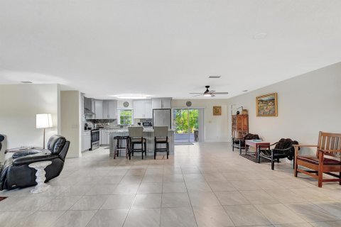 House in Loxahatchee Groves, Florida 3 bedrooms, 213.21 sq.m. № 2246072 - photo 4