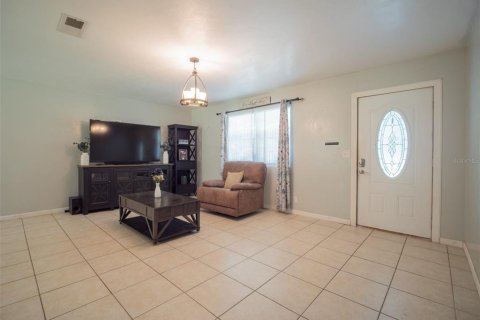 House in Live Oak, Florida 3 bedrooms, 141.95 sq.m. № 1906939 - photo 3