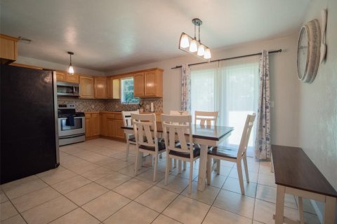 House in Live Oak, Florida 3 bedrooms, 141.95 sq.m. № 1906939 - photo 5