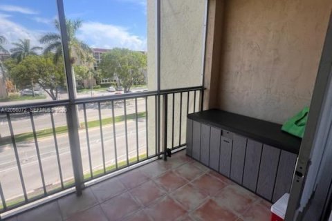 Condo à Hallandale Beach, Floride, 2 chambres  № 2172845