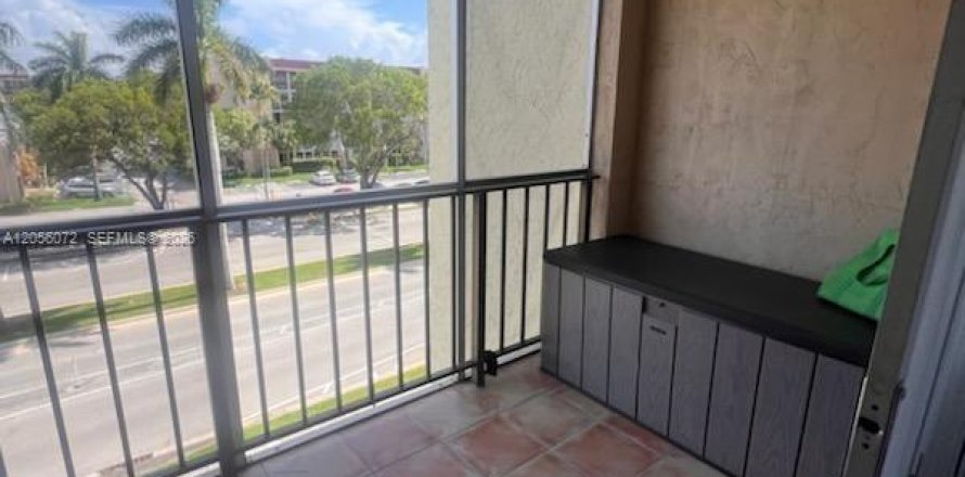 Condo à Hallandale Beach, Floride, 2 chambres № 2172845