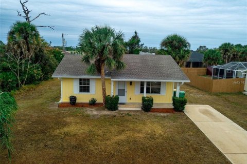Villa ou maison à Port Charlotte, Floride 2 chambres, 83.24 m2 № 2155737