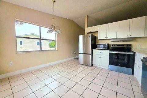 Villa ou maison à louer à Port Charlotte, Floride: 2 chambres, 83.24 m2 № 2155737 - photo 3