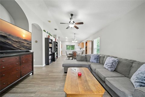 Casa en venta en Land O' Lakes, Florida, 3 dormitorios, 118.91 m2 № 1898887 - foto 5