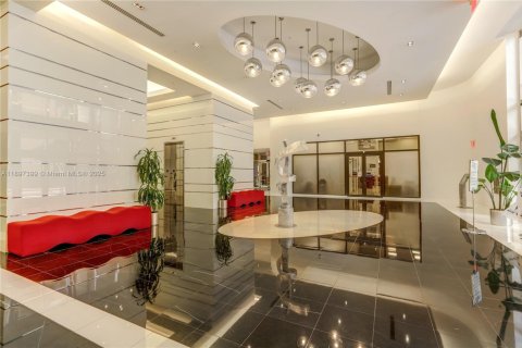 Купить коммерческую недвижимость в Корал-Гейблс, Флорида № 1949026 - фото 8