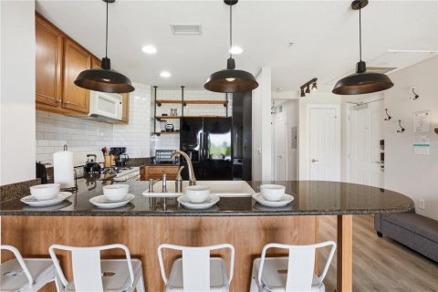 Condo in Four Corners, Florida, 3 bedrooms  № 2102548 - photo 11