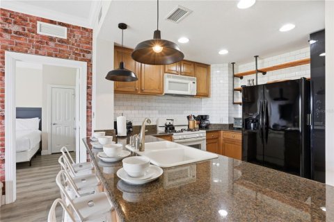 Condo in Four Corners, Florida, 3 bedrooms  № 2102548 - photo 10