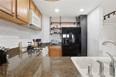 Condo in Four Corners, Florida, 3 bedrooms  № 2102548 - photo 13