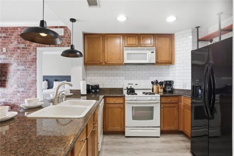 Condo in Four Corners, Florida, 3 bedrooms  № 2102548 - photo 6