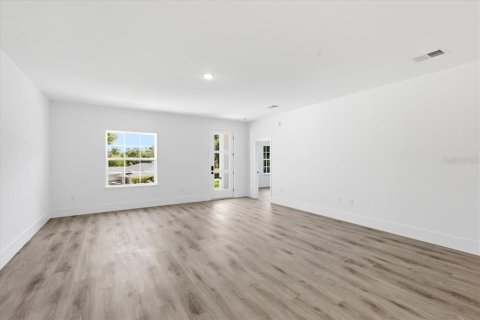 House in Citrus Springs, Florida 4 bedrooms, 164.77 sq.m. № 2108066 - photo 4
