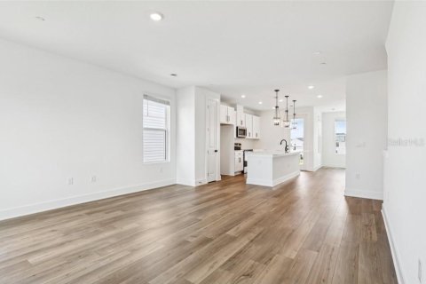 Townhouse in Winter Garden, Florida 3 bedrooms, 192.49 sq.m. № 1918890 - photo 14