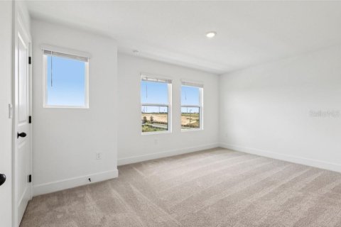 Townhouse in Winter Garden, Florida 3 bedrooms, 192.49 sq.m. № 1918890 - photo 27