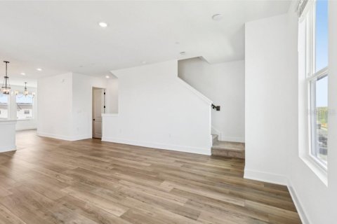 Townhouse in Winter Garden, Florida 3 bedrooms, 192.49 sq.m. № 1918890 - photo 13