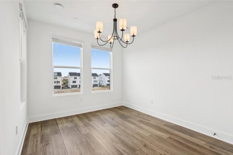 Townhouse in Winter Garden, Florida 3 bedrooms, 192.49 sq.m. № 1918890 - photo 15