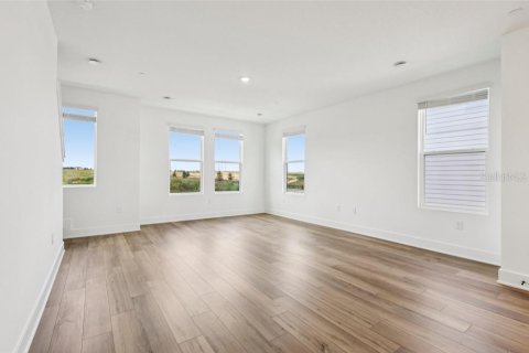 Townhouse in Winter Garden, Florida 3 bedrooms, 192.49 sq.m. № 1918890 - photo 11