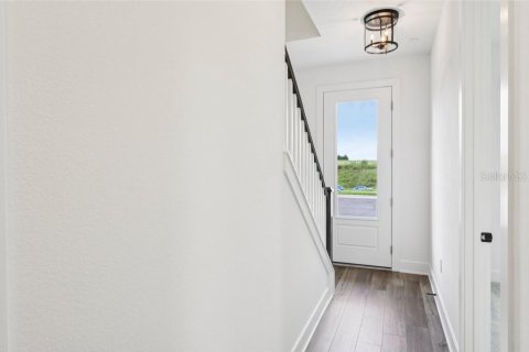 Townhouse in Winter Garden, Florida 3 bedrooms, 192.49 sq.m. № 1918890 - photo 6