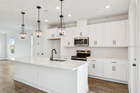 Townhouse in Winter Garden, Florida 3 bedrooms, 192.49 sq.m. № 1918890 - photo 19