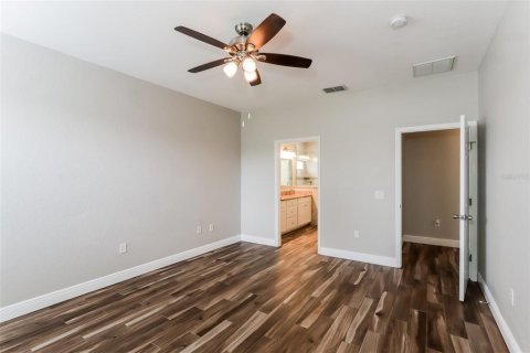 House in Lakeland, Florida 4 bedrooms, 195.93 sq.m. № 2198626 - photo 9