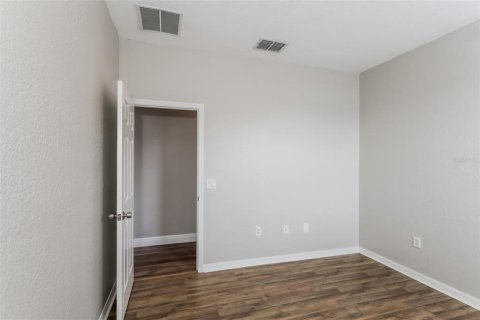 House in Lakeland, Florida 4 bedrooms, 195.93 sq.m. № 2198626 - photo 12