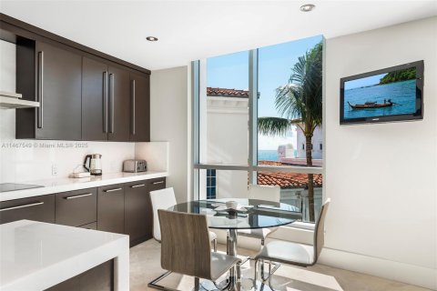 Copropriété à vendre à Miami Beach, Floride: 5 chambres, 384.15 m2 № 1452853 - photo 9