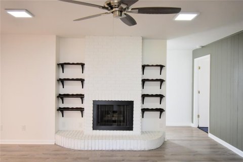 House in Winter Haven, Florida 3 bedrooms, 199.55 sq.m. № 2393986 - photo 13
