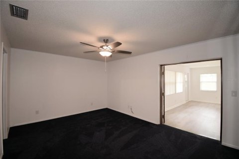 House in Winter Haven, Florida 3 bedrooms, 199.55 sq.m. № 2393986 - photo 28