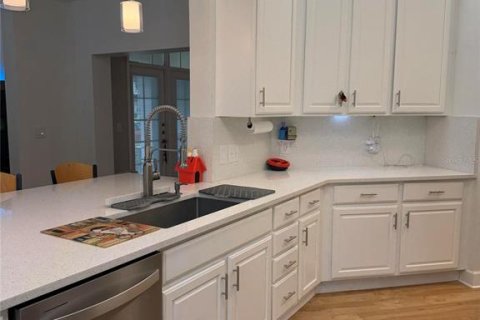 Copropriété à vendre à Kissimmee, Floride: 4 chambres, 198.44 m2 № 2412738 - photo 13