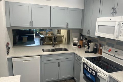 Condominio en alquiler en Saint Petersburg, Florida, 1 dormitorio, 85.01 m2 № 1833206 - foto 5