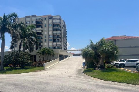 Condominio en alquiler en Saint Petersburg, Florida, 1 dormitorio, 85.01 m2 № 1833206 - foto 1