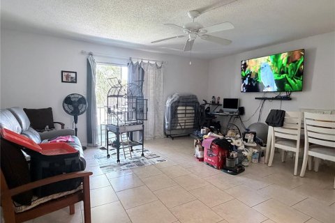 Condominio en venta en Bradenton, Florida, 1 dormitorio, 69.21 m2 № 2200863 - foto 2