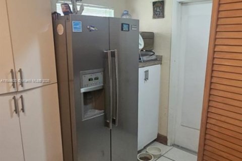 Villa ou maison à vendre à Tamarac, Floride: 2 chambres, 126.9 m2 № 1937292 - photo 11