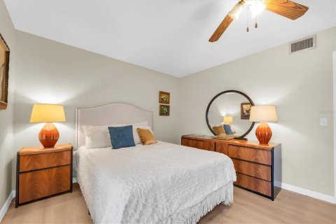 Condo in Clearwater, Florida, 1 bedroom  № 1904567 - photo 15
