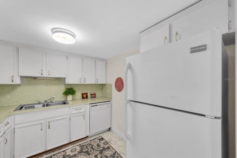 Condo in Clearwater, Florida, 1 bedroom  № 1904567 - photo 8