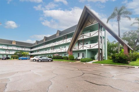 Condo in Clearwater, Florida, 1 bedroom  № 1904567 - photo 1