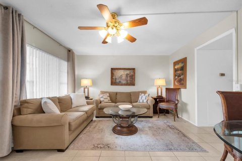 Condo in Clearwater, Florida, 1 bedroom  № 1904567 - photo 10