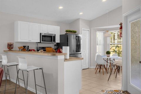 Casa en alquiler en Davenport, Florida, 4 dormitorios, 150.59 m2 № 1886282 - foto 5