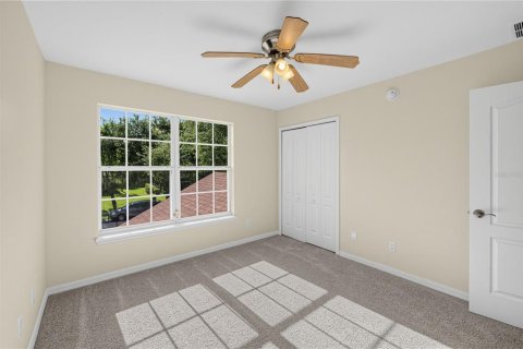 House in Sorrento, Florida 4 bedrooms, 255.76 sq.m. № 2359022 - photo 14