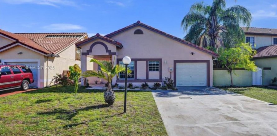 Casa en Miami Gardens, Florida 3 dormitorios, 134.15 m2 № 2025695